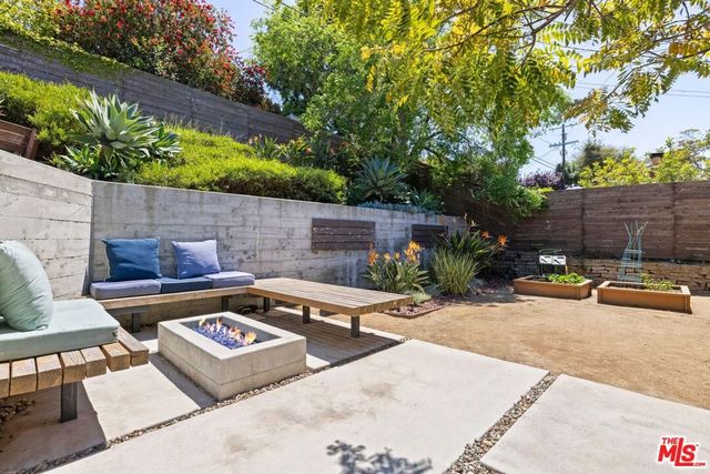 6052 W 76th Street, Los Angeles, CA 90045