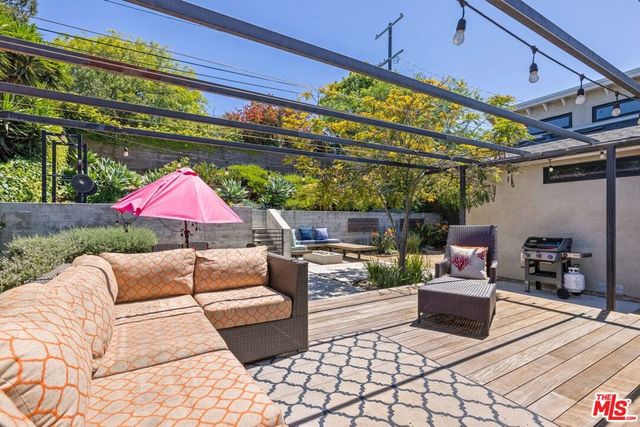 6052 W 76th Street, Los Angeles, CA 90045