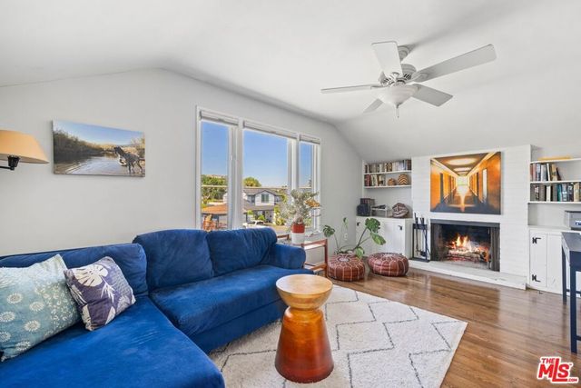 6052 W 76th Street, Los Angeles, CA 90045