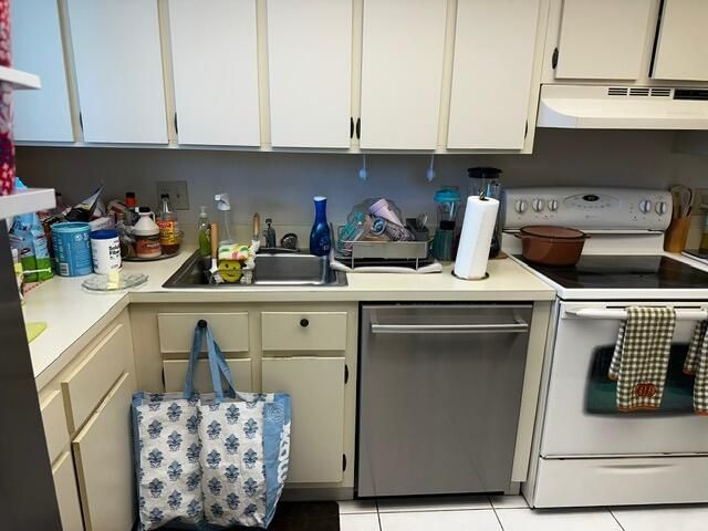 3186 Via Poinciana 306, Lake Worth, FL 33467