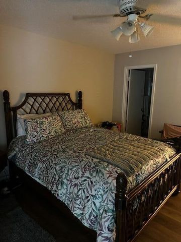 3186 Via Poinciana 306, Lake Worth, FL 33467