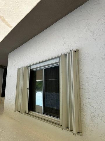3186 Via Poinciana 306, Lake Worth, FL 33467