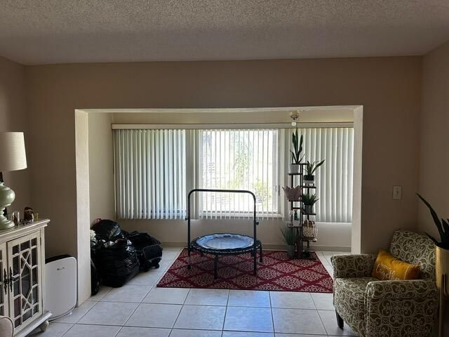 3186 Via Poinciana 306, Lake Worth, FL 33467