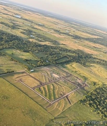 16975 Punchy Lane, Madill, OK 73446