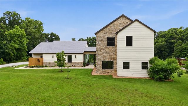 131 Gailey Hollow Road, Highfill, AR 72761