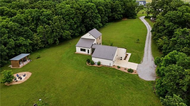 131 Gailey Hollow Road, Highfill, AR 72761