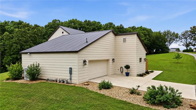 131 Gailey Hollow Road, Highfill, AR 72761