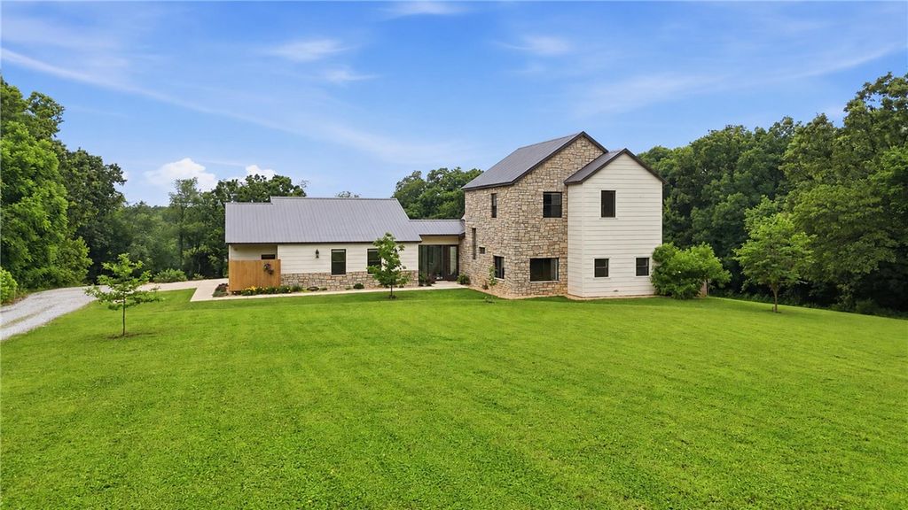 131 Gailey Hollow Road, Highfill, AR 72761