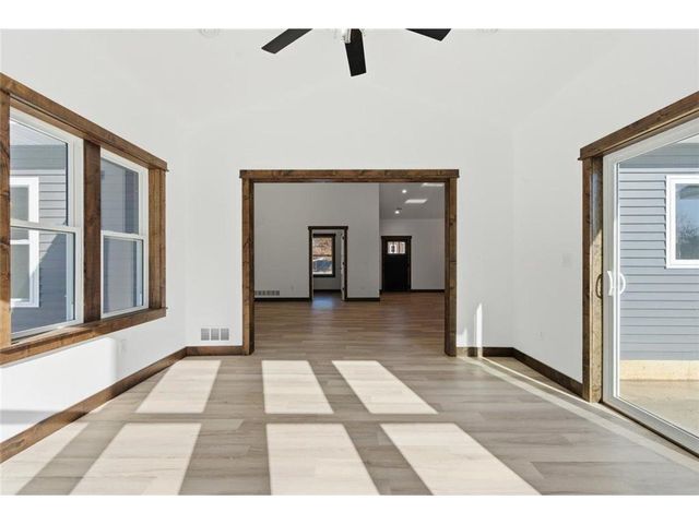 1422 Creekwood Drive, New Richmond, WI 54017