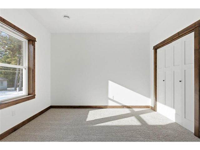 1422 Creekwood Drive, New Richmond, WI 54017