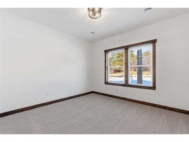 1422 Creekwood Drive, New Richmond, WI 54017