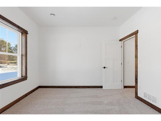 1422 Creekwood Drive, New Richmond, WI 54017