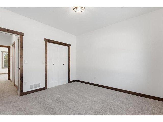 1422 Creekwood Drive, New Richmond, WI 54017