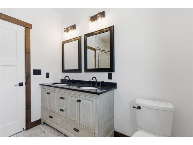 1422 Creekwood Drive, New Richmond, WI 54017