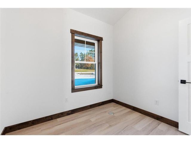 1422 Creekwood Drive, New Richmond, WI 54017