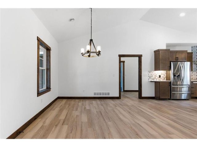 1422 Creekwood Drive, New Richmond, WI 54017