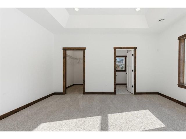 1422 Creekwood Drive, New Richmond, WI 54017