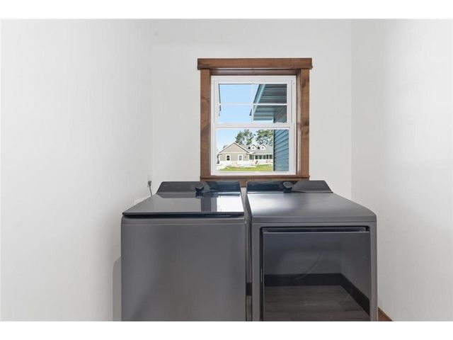 1422 Creekwood Drive, New Richmond, WI 54017