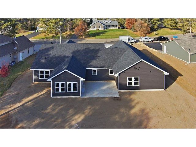 1422 Creekwood Drive, New Richmond, WI 54017