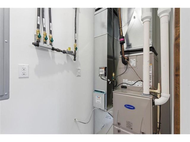 1422 Creekwood Drive, New Richmond, WI 54017