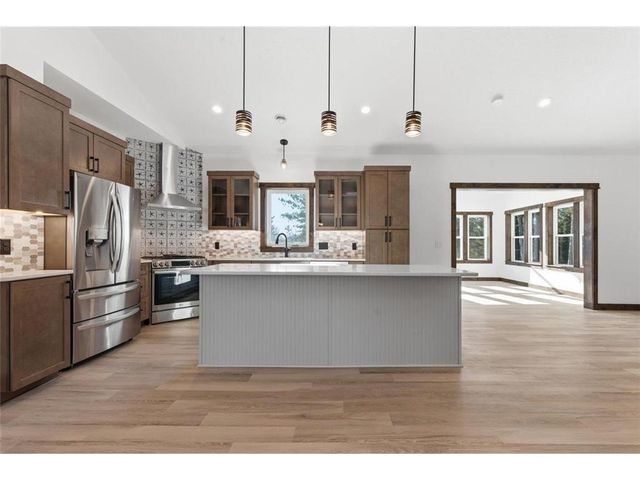 1422 Creekwood Drive, New Richmond, WI 54017