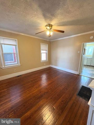 303 HARRISON ST, Riverton, NJ 08077