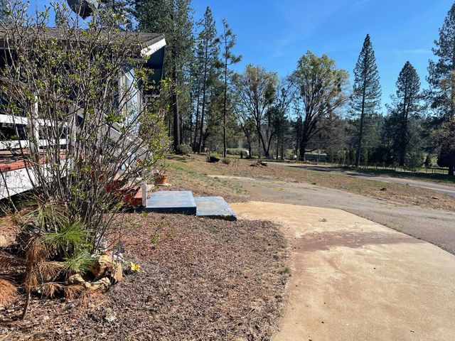 10658 Dexter Rd, Coulterville, CA 95311