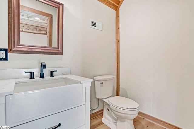 116 Edens Shoals Court, Six Mile, SC 29682