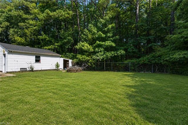 1073 Scenic BLVD, Chesapeake, VA 23322