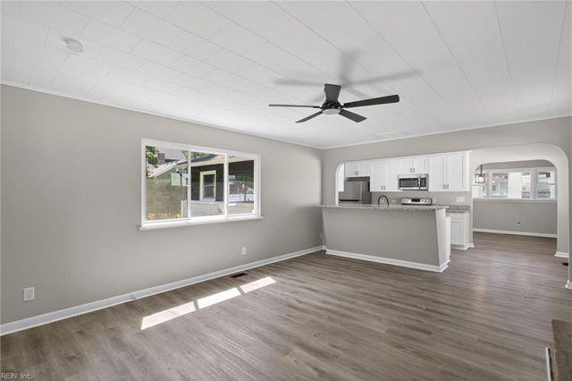 1073 Scenic BLVD, Chesapeake, VA 23322