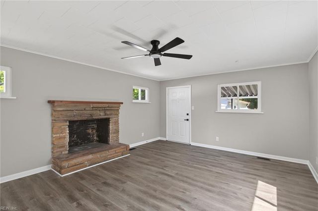 1073 Scenic BLVD, Chesapeake, VA 23322