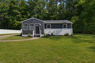 1073 Scenic BLVD, Chesapeake, VA 23322