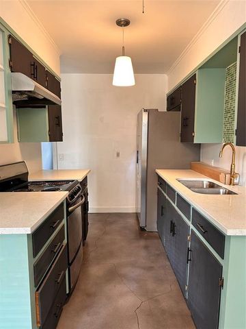 1504 Braes Ridge DR B, Austin, TX 78723