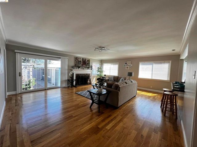 2119 Lincoln Ave, Richmond, CA 94801