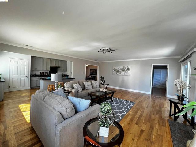 2119 Lincoln Ave, Richmond, CA 94801