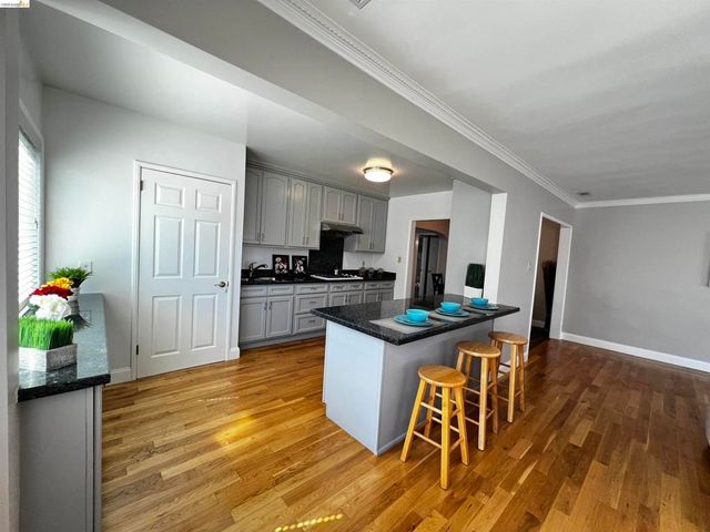 2119 Lincoln Ave, Richmond, CA 94801