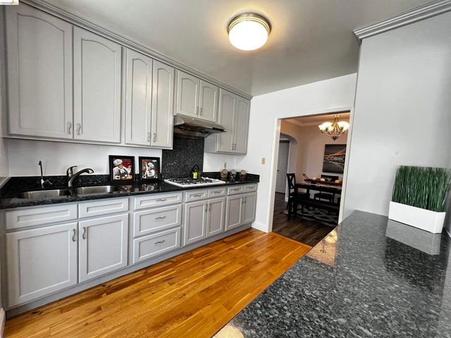 2119 Lincoln Ave, Richmond, CA 94801