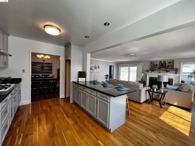 2119 Lincoln Ave, Richmond, CA 94801