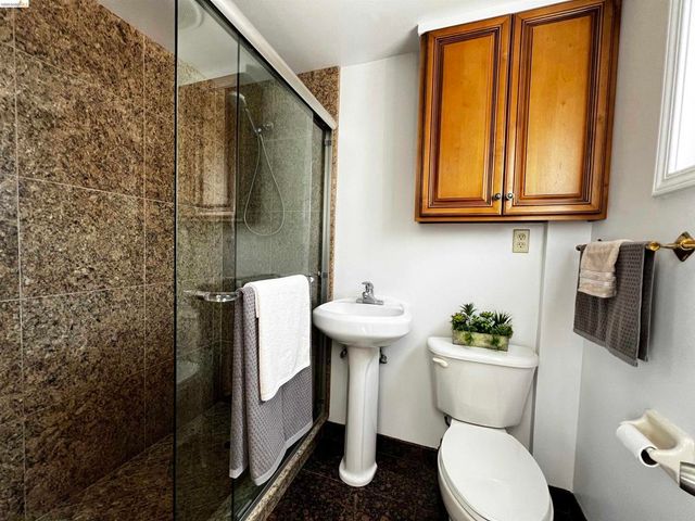 2119 Lincoln Ave, Richmond, CA 94801