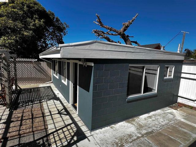 2119 Lincoln Ave, Richmond, CA 94801