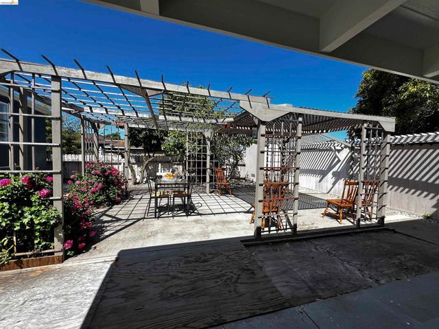 2119 Lincoln Ave, Richmond, CA 94801