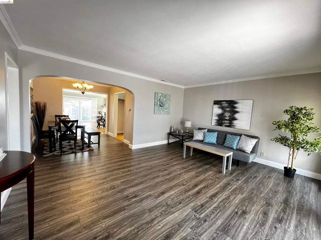 2119 Lincoln Ave, Richmond, CA 94801