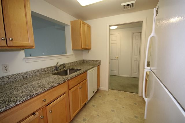 110 Dillingham Ave 212, Falmouth, MA 02540