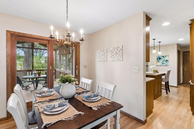 7117 Steepleview Road, Woodbury, MN 55125