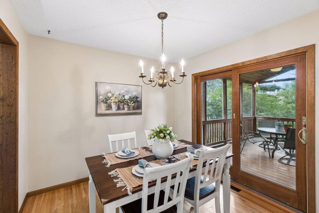 7117 Steepleview Road, Woodbury, MN 55125