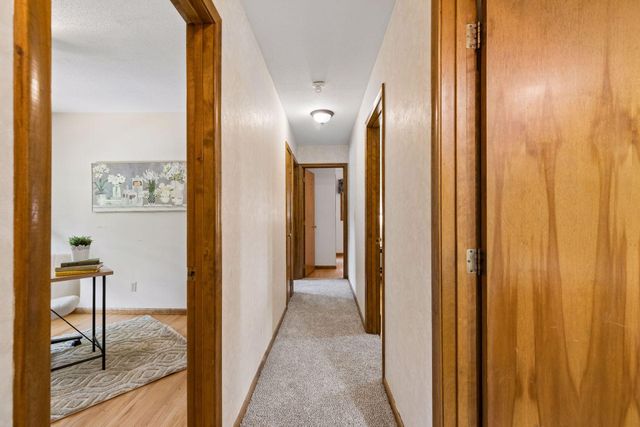 7117 Steepleview Road, Woodbury, MN 55125