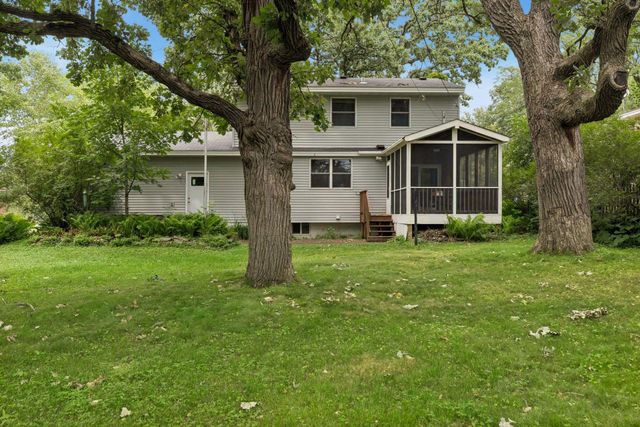 7117 Steepleview Road, Woodbury, MN 55125