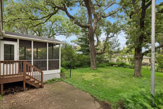 7117 Steepleview Road, Woodbury, MN 55125