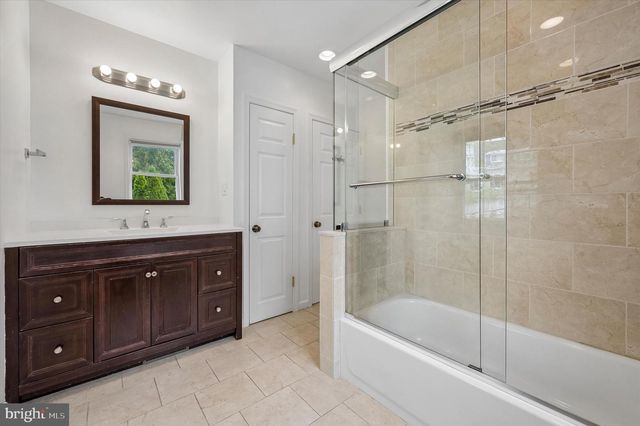 3 HANSEN CT, Narberth, PA 19072