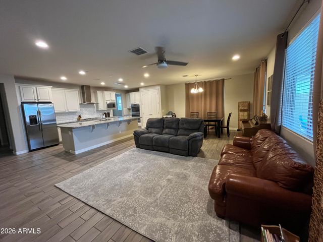 22017 N 97TH Drive, Peoria, AZ 85383